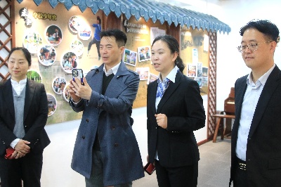 校领导畅谈1.JPG