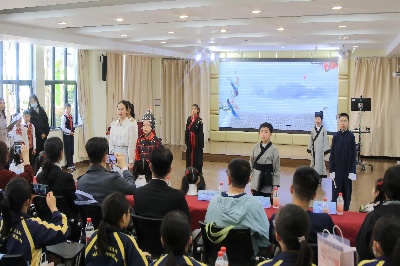 滚动4.JPG